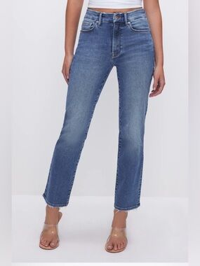 Good American Straight Leg Jeans in Medium Blue Wash